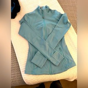 Lululemon define jacket size 4